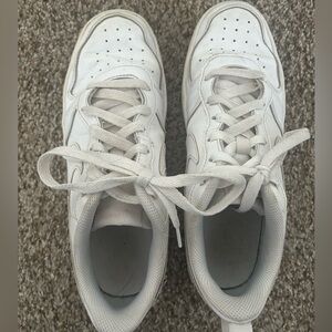 Nike - size 7Y - white leather